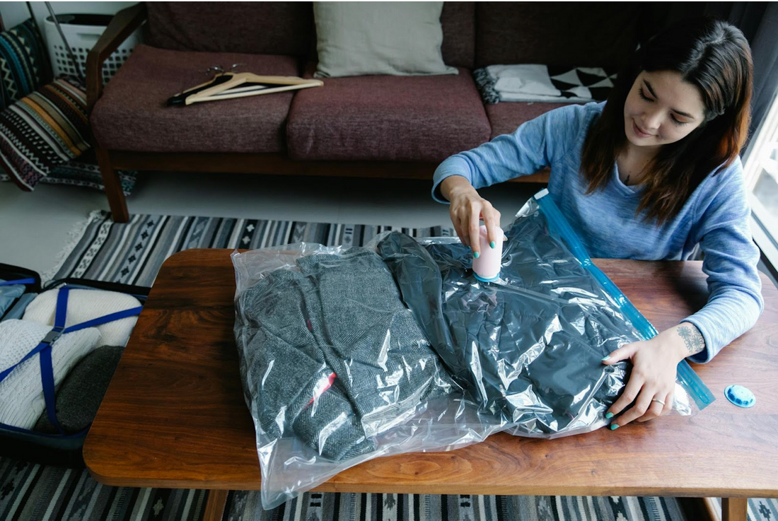 clutter organizing women
