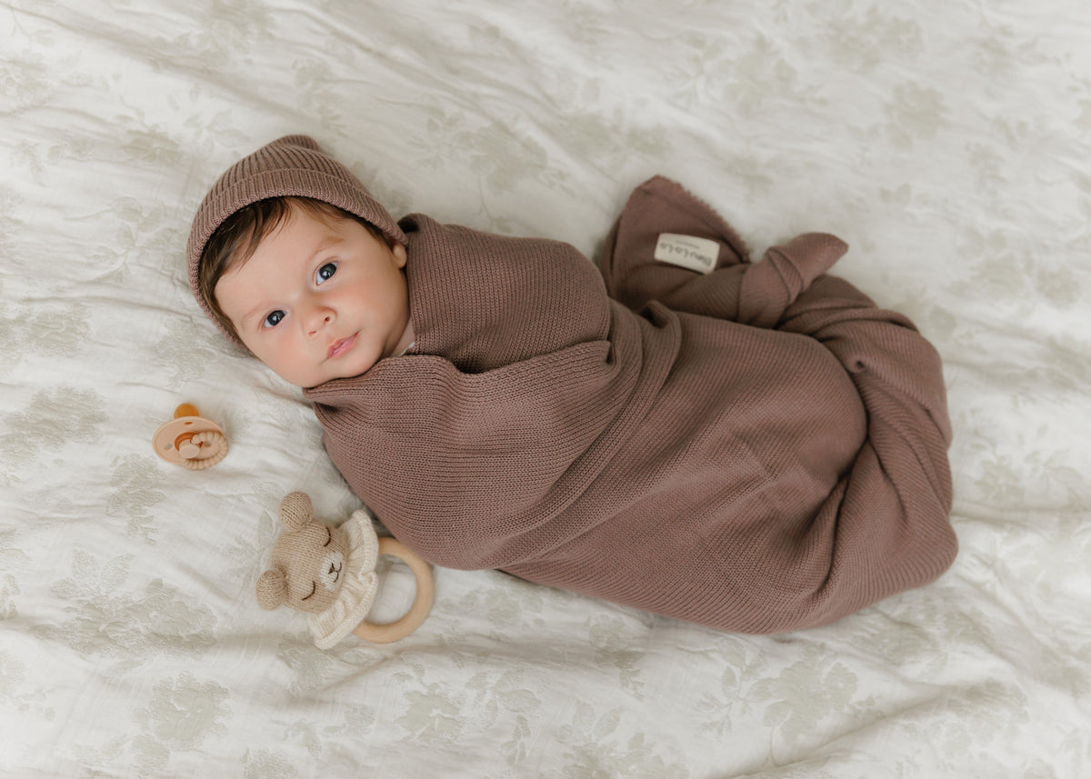 Baby Luxe Collection 100% Organic Cotton Luxury Knit Baby Blanket + Hat Set with Gift Box Bleu La La