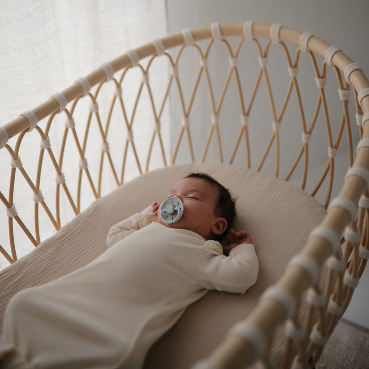 Baby Extra Soft Bassinet Muslin Crib Sheet Mushie