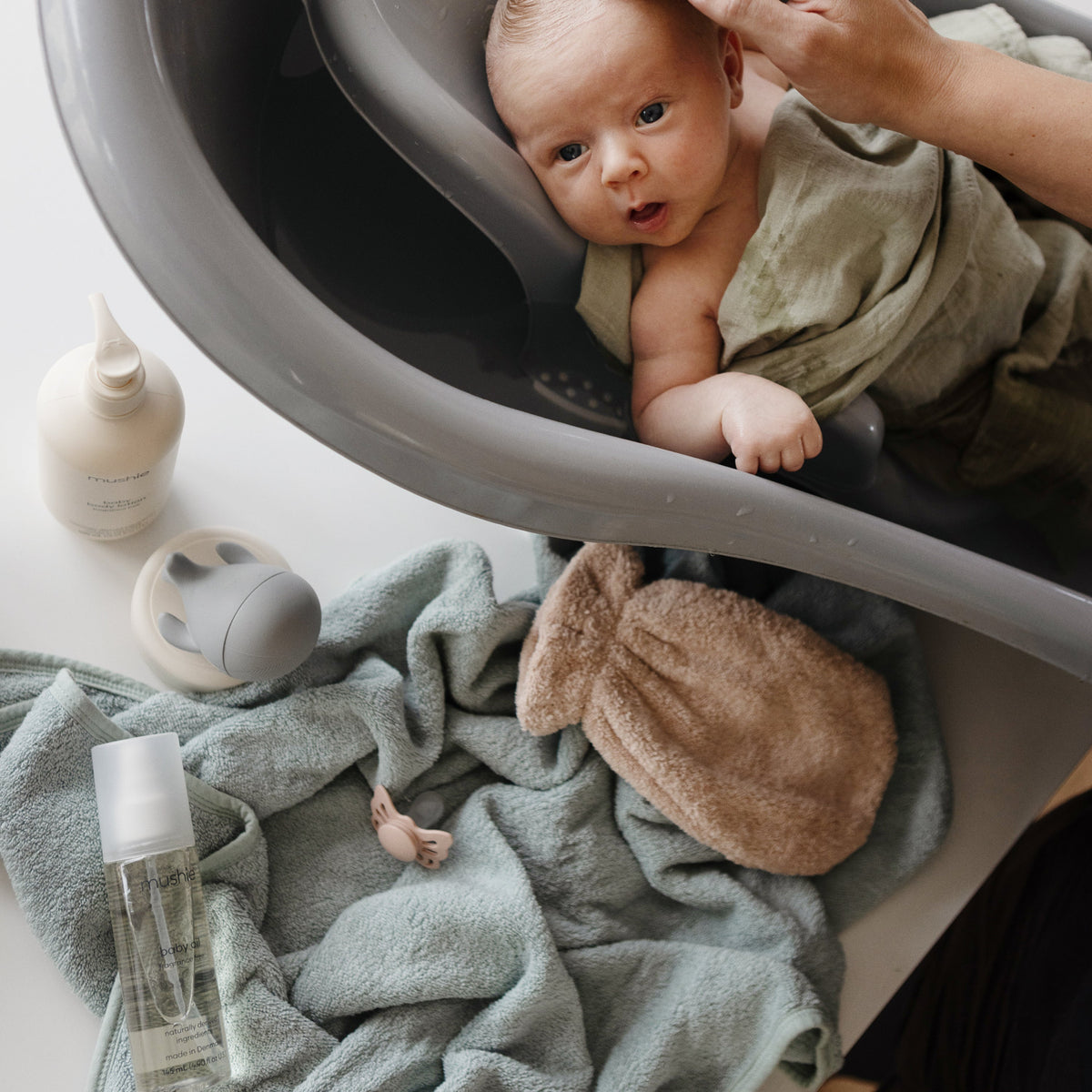 Baby Organic Cotton Bath Mitt Mushie