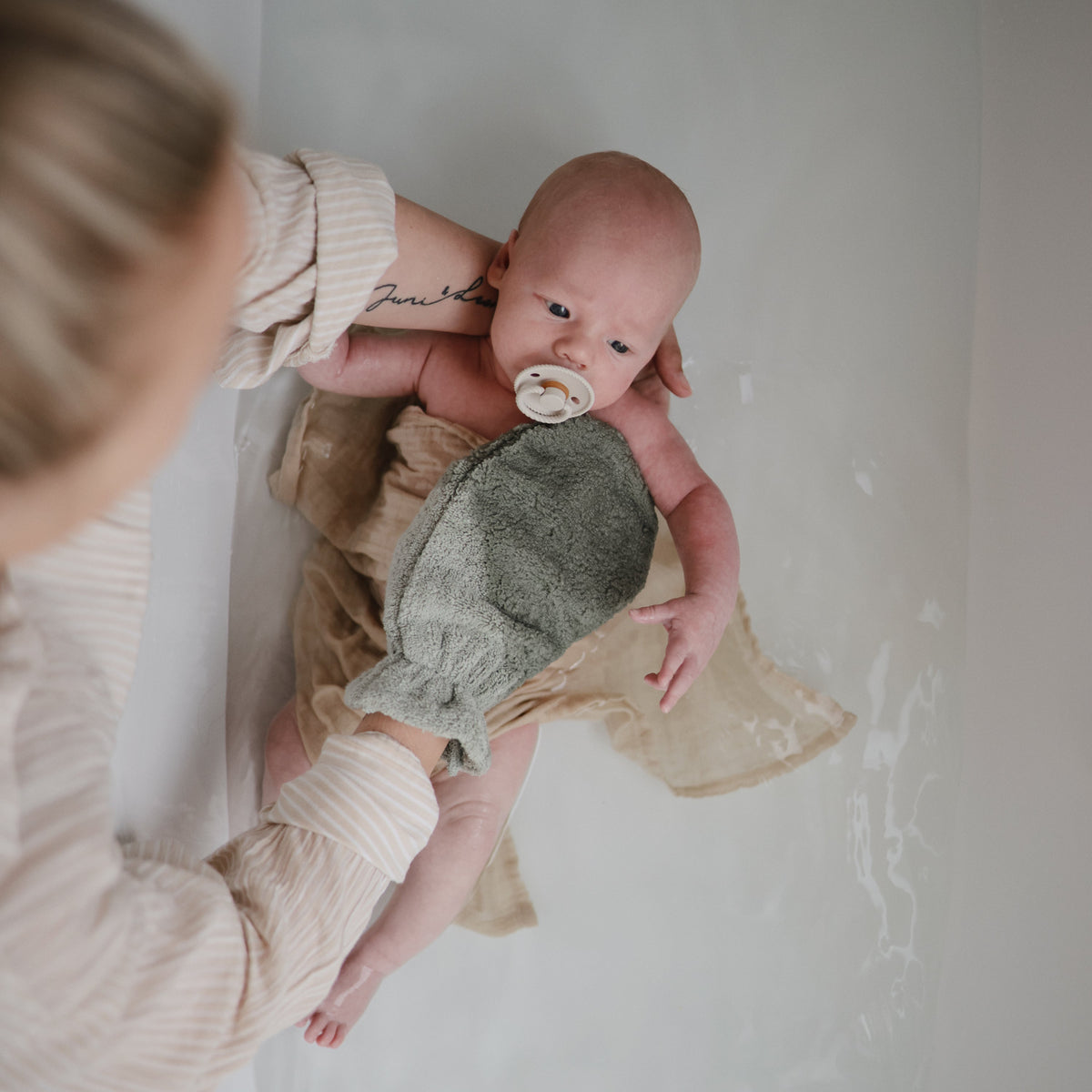 Baby Organic Cotton Bath Mitt Mushie