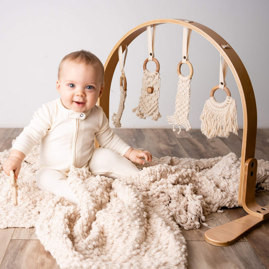 Baby play gym | macrame - natural Finn + Emma