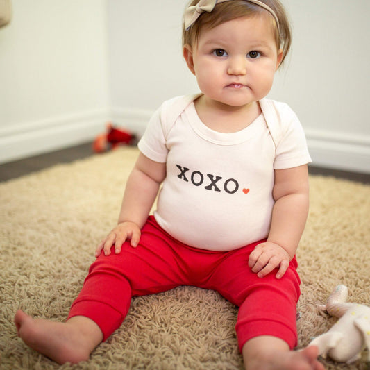 Baby graphic bodysuit | xoxo finn + emma