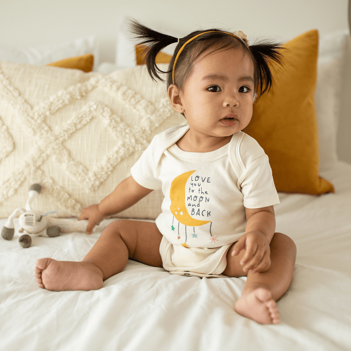 Baby graphic bodysuit | moon and back finn + emma
