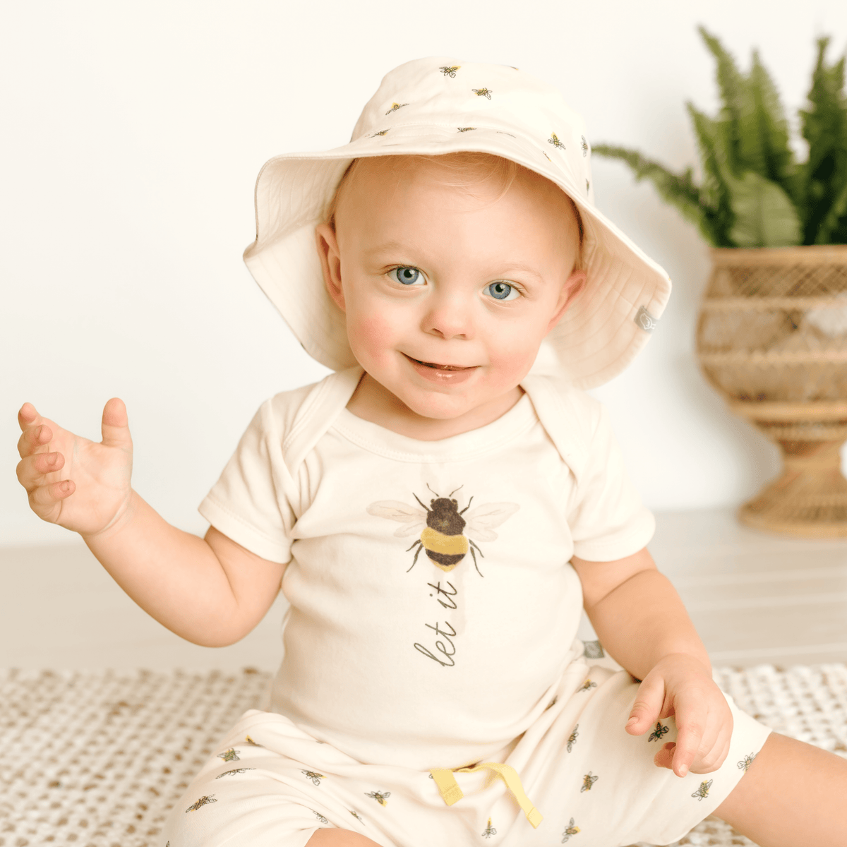 Baby reversible bucket hat | busy bees finn + emma