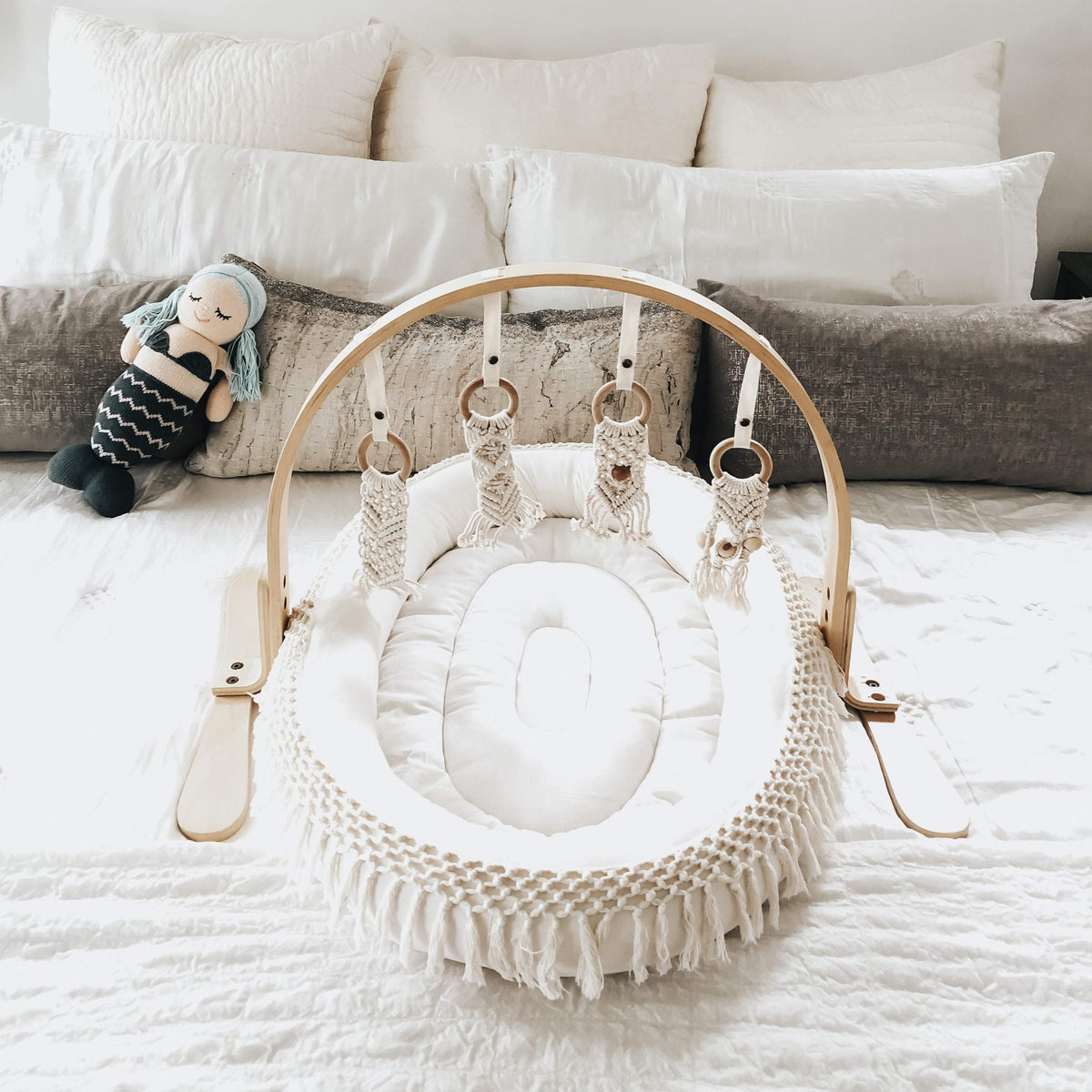 Baby oval lounge mat - small Finn + Emma