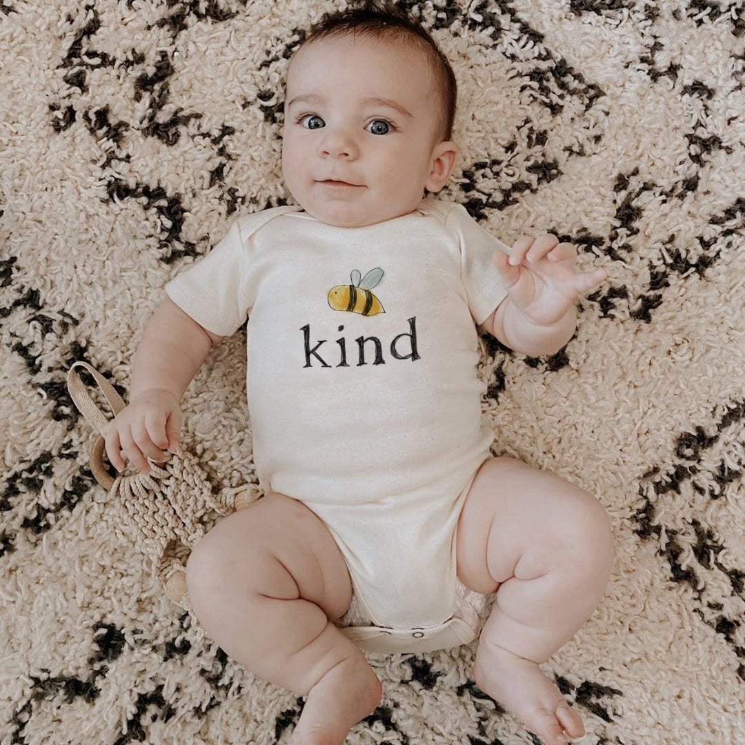 Baby graphic bodysuit set | inspiring 4 pack + 1 free finn + emma