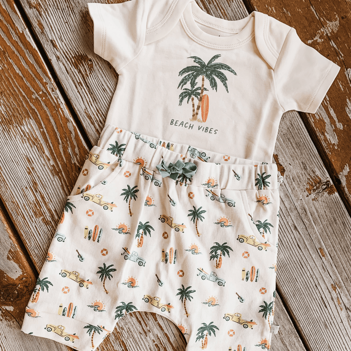 Baby graphic bodysuit | beach vibes palms finn + emma